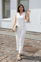 Kombinezon z dekoltem w serek | V-Neck Jumpsuit