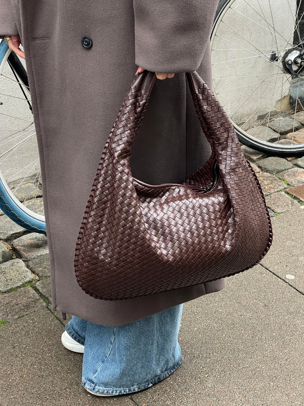 EkoChic Wegańska Torebka Skórzana - Ekologiczna Torba na Ramię - Klasyczny Design