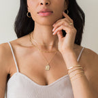 Delikatna Bransoletka z Łańcuszkiem Satelitarnym